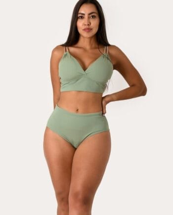 Vestido de baño dos piezas con top triangulo ajustable y panty talle alto verde