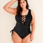 Vestido de baño entero negro con largo ajustable