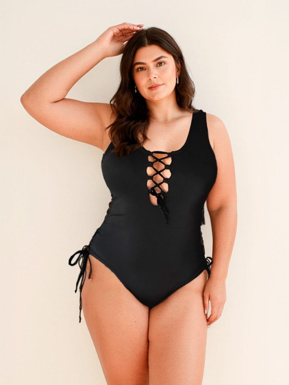 Vestido de baño entero negro con largo ajustable